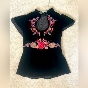 Gorgeous Nanette Lepore embroidered top, size 2. No stains! Excellent condition